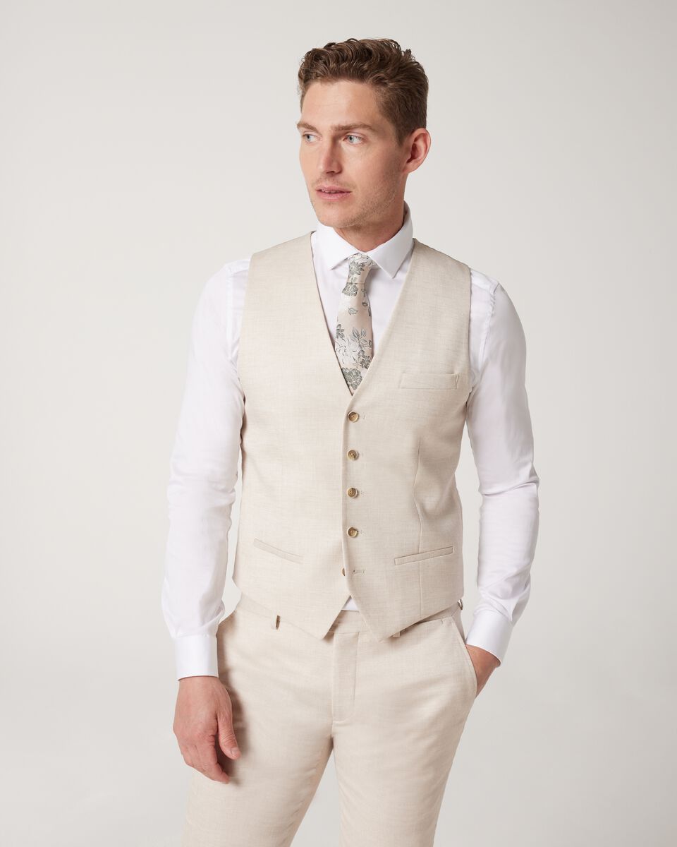 5 Buttoned Textured Tailored Vest 